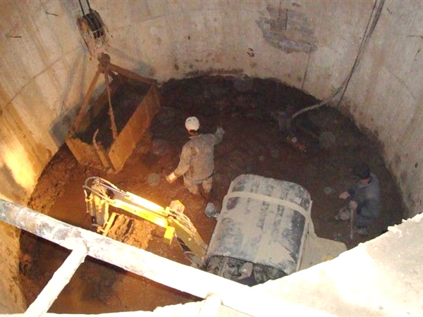 沉井制作到下沉封底