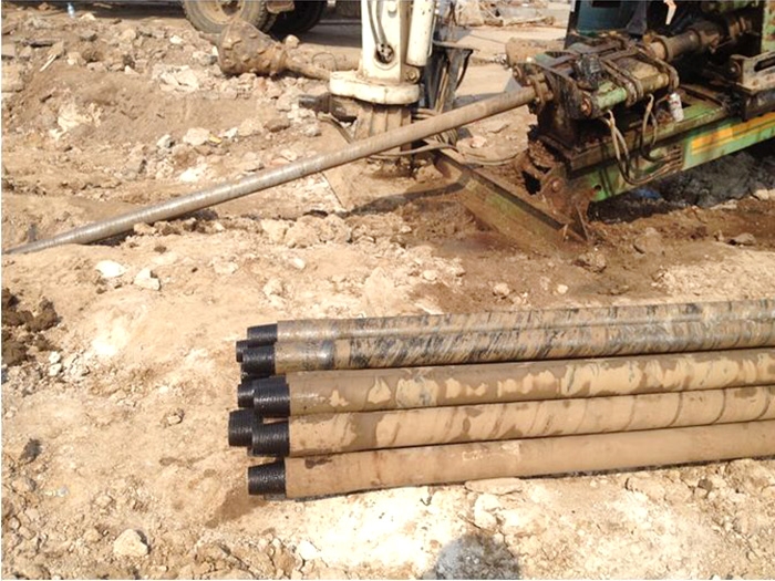 自来水过河拉管