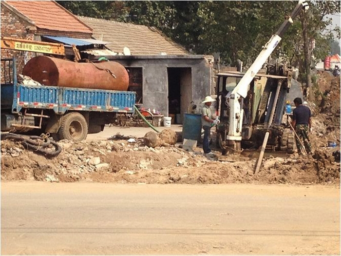 自来水过河拉管