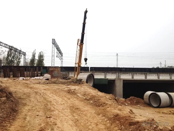 济南过铁路D2000的管